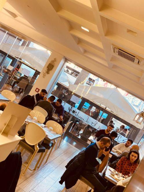 Manhattan Room & Suite باري المظهر الخارجي الصورة