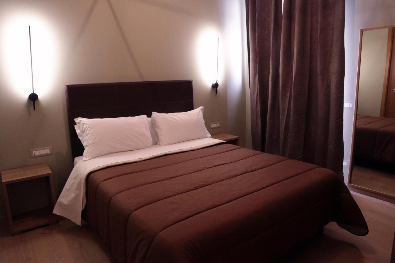 Manhattan Room & Suite باري المظهر الخارجي الصورة