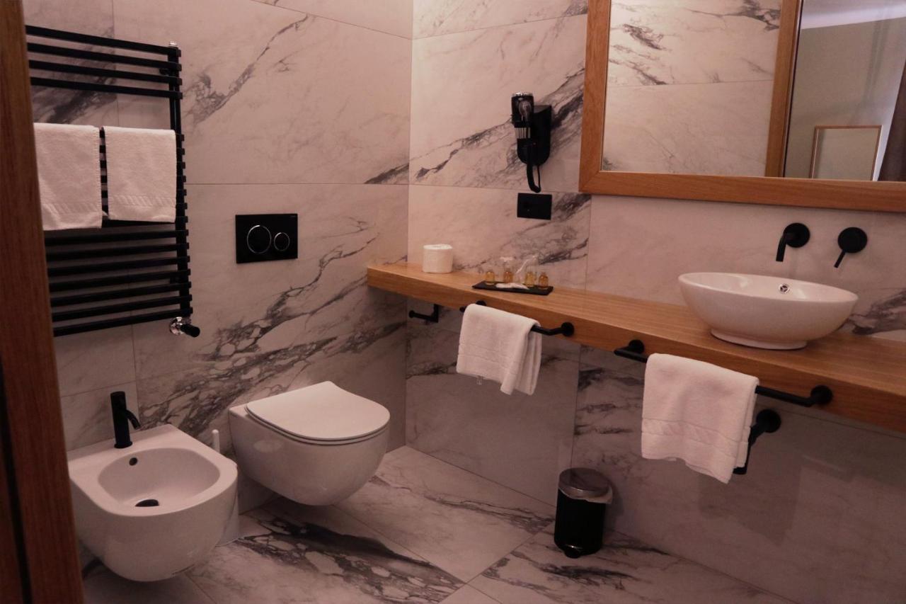 Manhattan Room & Suite باري المظهر الخارجي الصورة