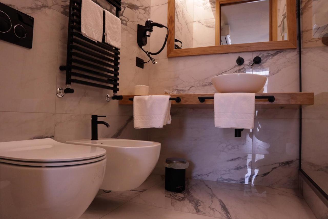Manhattan Room & Suite باري المظهر الخارجي الصورة